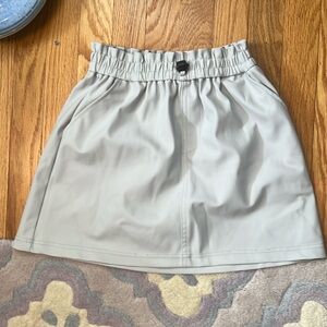 Grey skirt